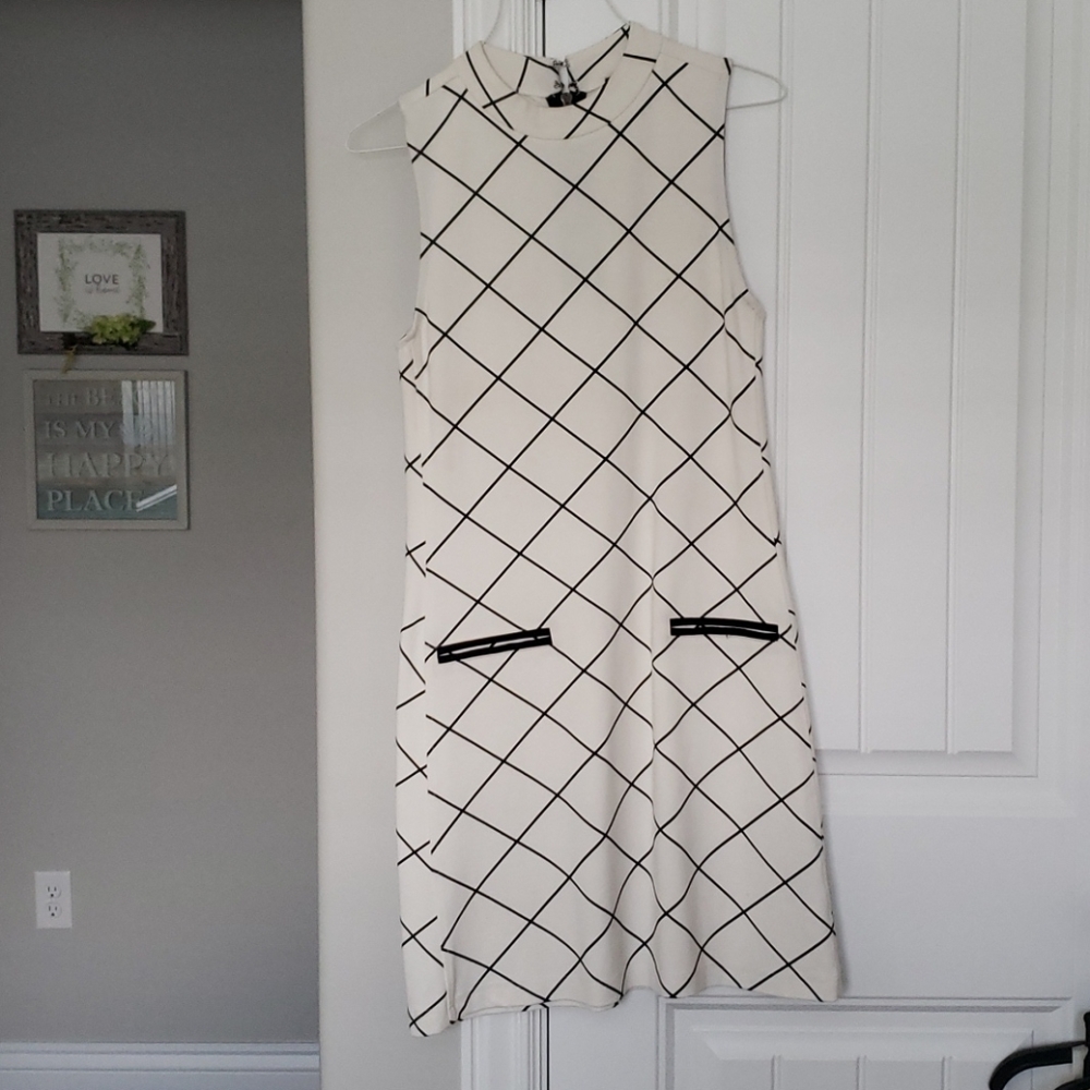Sanctuary Cream/Black Shift Dress